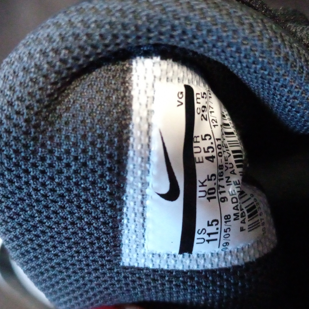 Shoes - Picture 3 of 4